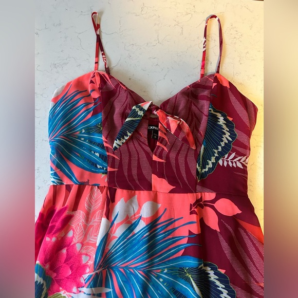 Express Tropical Floral Maxi Dress - Picture 7 of 15